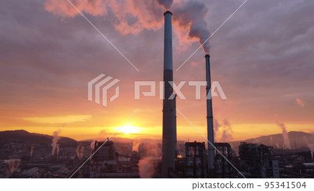 SDGs Global environment! Entotsu smoke, colored skies and clouds Environmental problems and factory pollutants SDGs Global environment! Entotsu smoke, colored skies and clouds Environmental problems and factory pollutants 95341504
