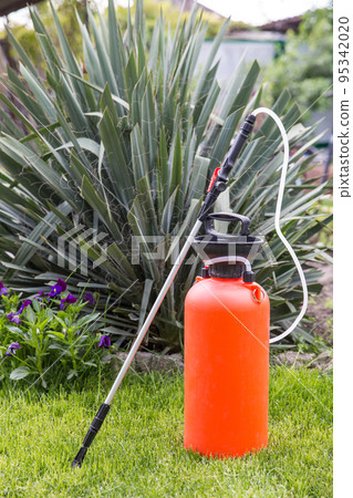 Pesticide Sprayer 95342020