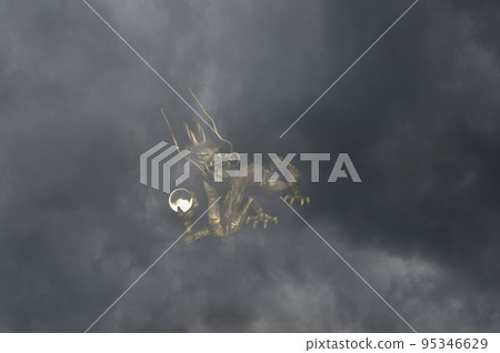 颱風前的雲天和龍 颱風前的雲天和龍 95346629