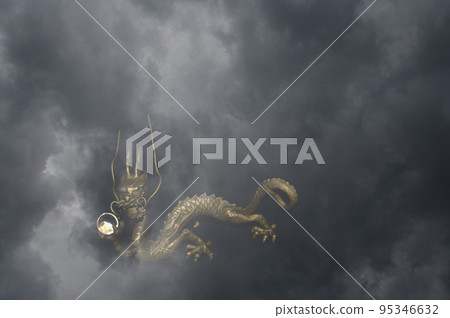颱風前的雲天和龍 95346632