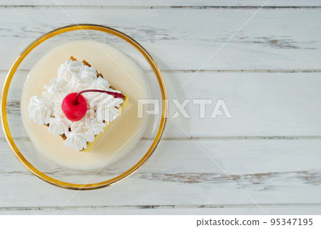 Pastel de tres leches Pastel de tres leches 95347195