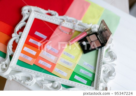 Propose a personal color color 95347224