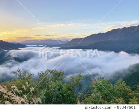 Waterfall cloud of Uonuma and Shiori Pass Waterfall cloud of Uonuma and Shiori Pass 95347601