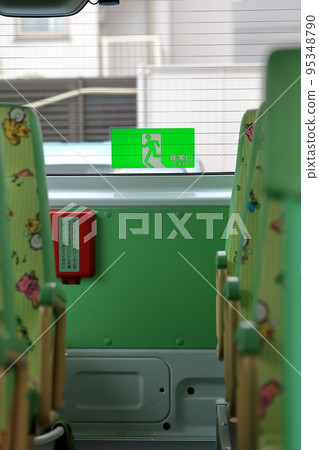 幼兒園巴士(車內)圖片 幼兒園巴士(車內)圖片 95348790