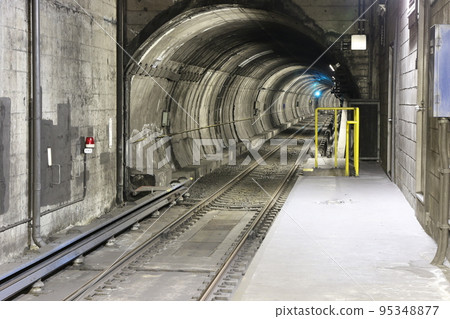 Osaka Metro Chuo Line Sakaisuji-Hommachi Station 95348877