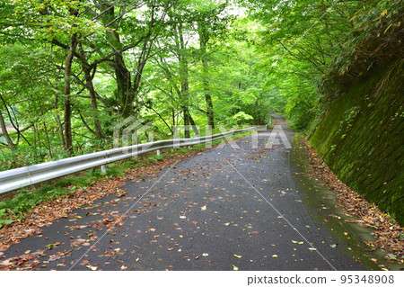 多雲下青森縣津輕國定公園景觀 95348908