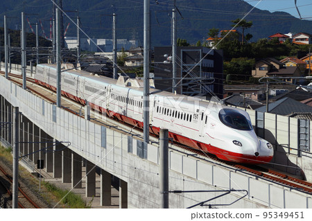 West Kyushu Shinkansen Seagull: N700S series (Takeo Onsen ⇔ Nagasaki) West Kyushu Shinkansen Seagull: N700S series (Takeo Onsen ⇔ Nagasaki) 95349451