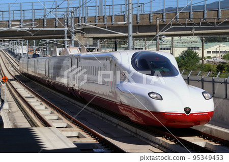 西九州新幹線海鷗：N700S系列（武雄溫泉⇔長崎） 95349453