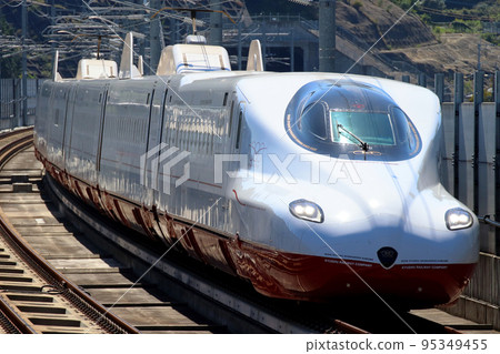West Kyushu Shinkansen Seagull: N700S series (Takeo Onsen ⇔ Nagasaki) West Kyushu Shinkansen Seagull: N700S series (Takeo Onsen ⇔ Nagasaki) 95349455