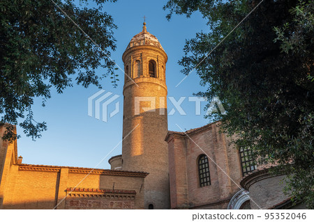 Tower of Basilica di San Vitale at morning 95352046