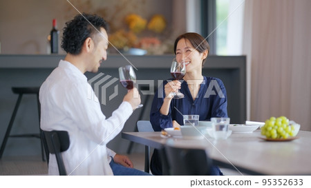 luxury toast image 95352633