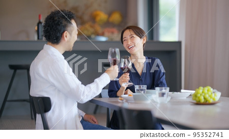 luxury toast image luxury toast image 95352741