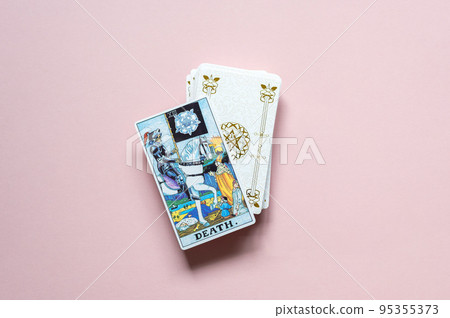 The classic card of Rider Waite deck 95355373