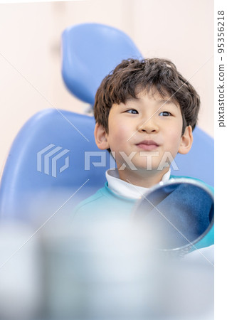 兒童牙齒牙齒健康成長 兒童牙齒牙齒健康成長 95356218