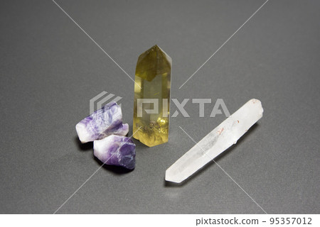 各種水晶礦物 各種水晶礦物 95357012