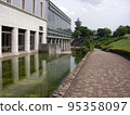 Walking on the stone pavement 95358097