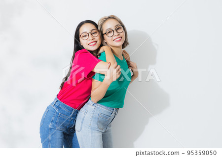 Colorful T-shirt Twins Colorful T-shirt Twins 95359050