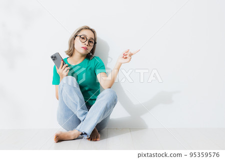 智能手機女 95359576