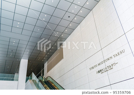 [Urban scenery of Tokyo] Urban scenery around Tokyo Midtown Yaesu 95359706