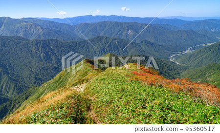 谷川山脈的絕景,山。 谷川山脈的絕景,山。 95360517
