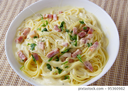 Carbonara pasta Carbonara pasta 95360982