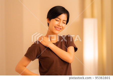 Female manipulative massage Osteopathic clinic Shiatsu 95361601