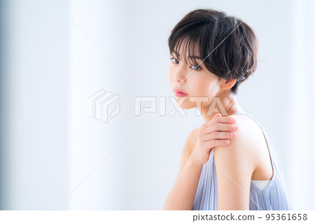 女性美容化妝美容護膚 95361658
