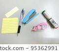 Writing utensils 95362991