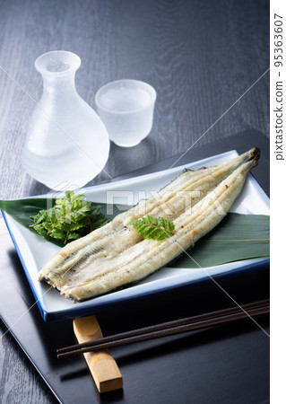 White grilled eel 95363607
