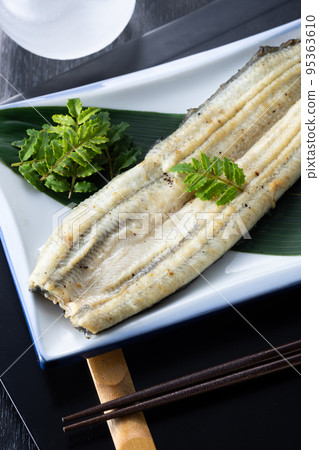 白烤鰻魚 白烤鰻魚 95363610