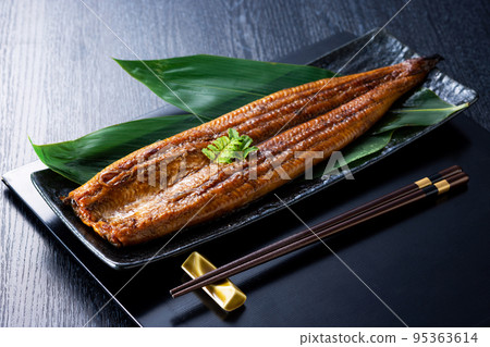 Domestic eel skewers 95363614