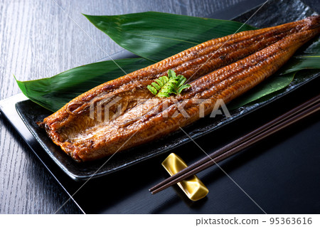 Domestic eel skewers 95363616