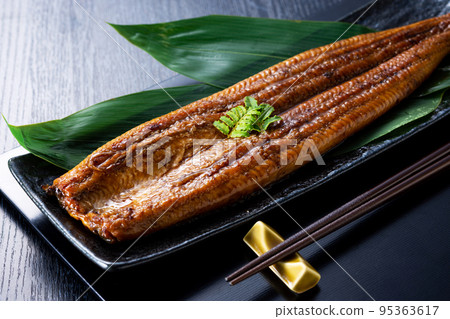 Domestic eel skewers 95363617