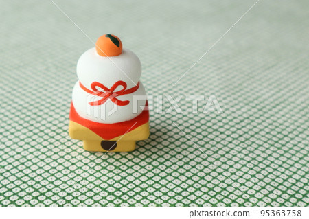 cute kagami mochi figurine cute kagami mochi figurine 95363758