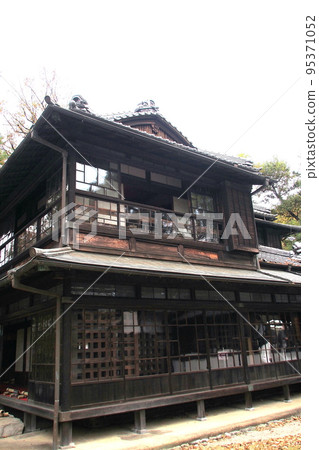 江戶東京建築園，一座兩層樓的昭和木屋（高橋是清的住所）[東京都小金井市] 95371052