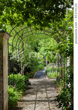 Welcome to the bucolic garden Welcome to the bucolic garden 95374120