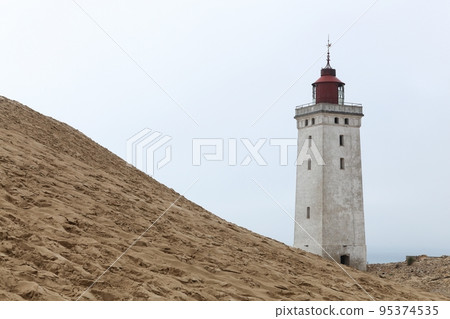 bear, animal, brown, brown bear, wild, wildlife, nature, alaska, big, canada, carnivore, cute, danger, dangerous, face, fauna, forest, fur, furry, grizzly, head, hunter, isolated, large, mammal, outdo bear, animal, brown, brown bear, wild, wildlife, nature, alaska, big, canada, carnivore, cute, danger, dangerous, face, fauna, forest, fur, furry, grizzly, head, hunter, isolated, large, mammal, outdo 95374535