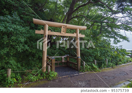 Aomori Towada Shrine Lucky Path Wind God 95375739