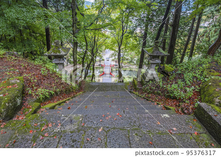 Precincts of Hida Toshogu Shrine 95376317