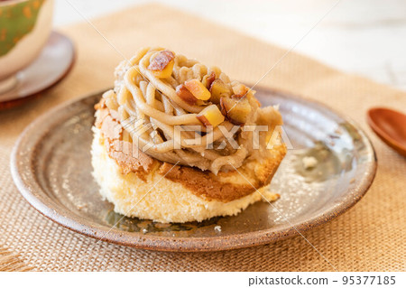 Mr. Kaguri's Mont Blanc 95377185