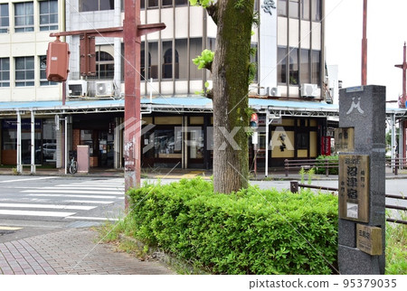 Numazu city Old Tokaido Numazu post signpost and townscape 95379035