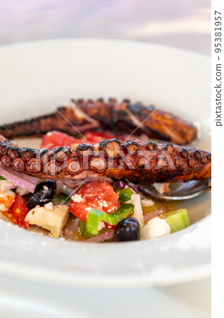 Fried Octopus with Greek Salad 95381957