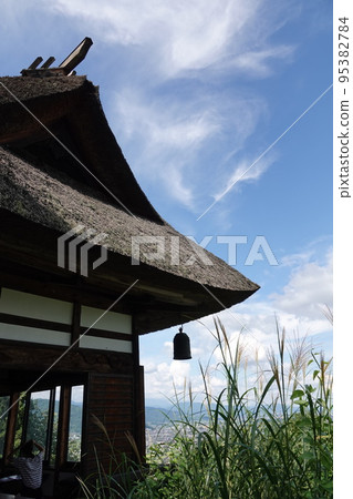 Obasute Chorakuji寺,也被稱為著名的賞月勝地,梯田和芭蕉也曾在這裡參觀 Obasute Chorakuji寺,也被稱為著名的賞月勝地,梯田和芭蕉也曾在這裡參觀 95382784