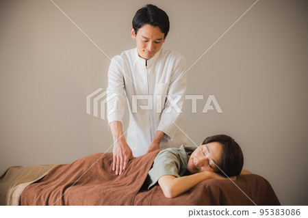 Body massage 95383086