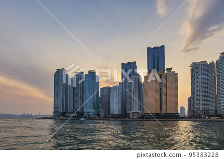 Busan South Korea, sunset city skyline at Busan Marina and Gwangandaegyo Bridge 95383228