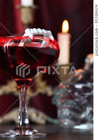 Vampire Kiss Cocktail 95386424