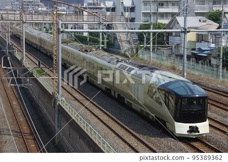 Tohoku Main Line near Urawa Shikishima E001 3 Tohoku Main Line near Urawa Shikishima E001 3 95389362