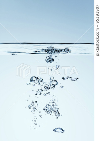 Water material　Health and medical care, environment and lifestyle　Water surface　Underwater 95391907