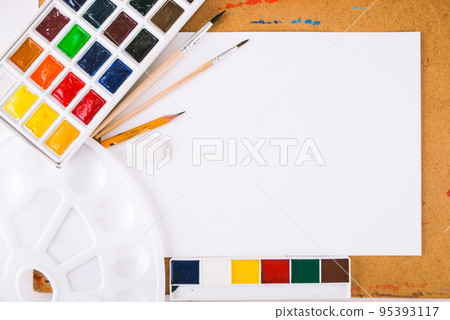 watercolor with brashes for artist 95393117