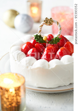Christmas cake 95393352